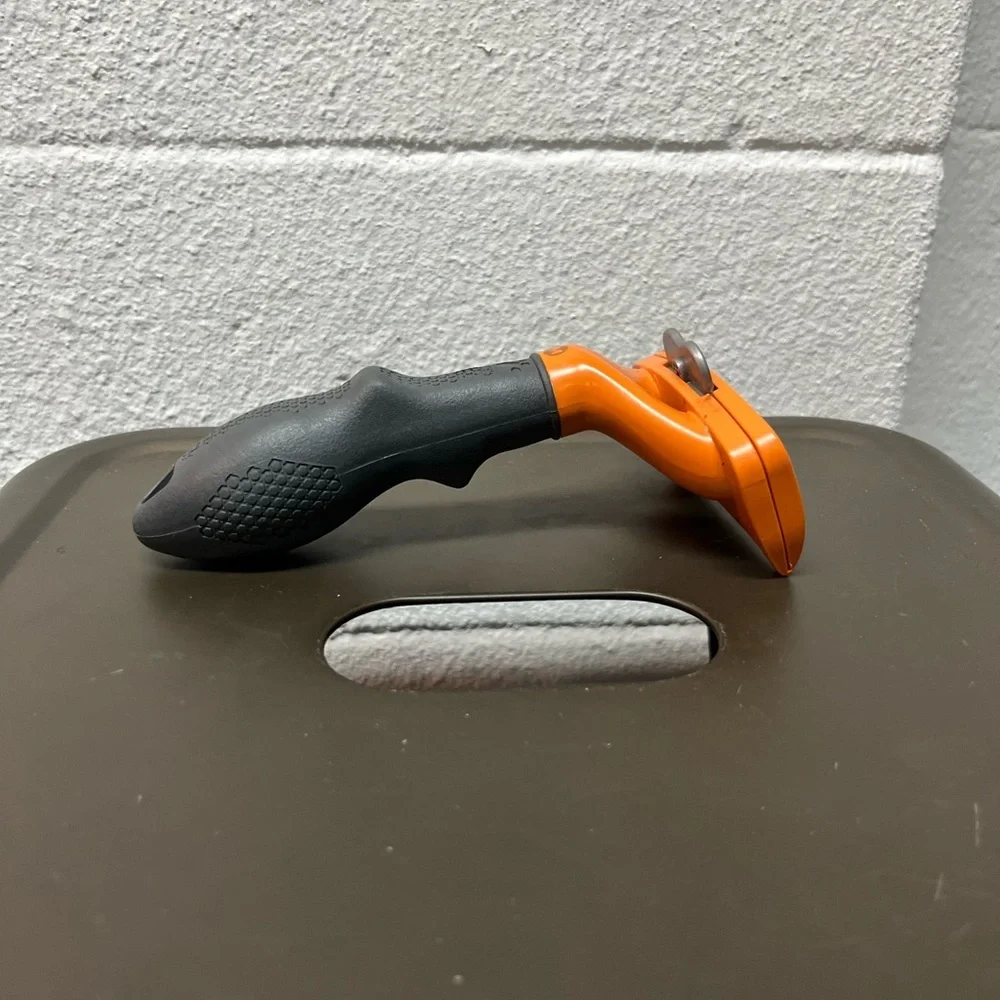 FURminator Orange Shedding Tool